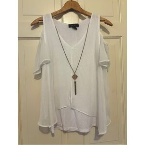 BCX white off the shoulder blouse small top with necklace short sleeve shirt
